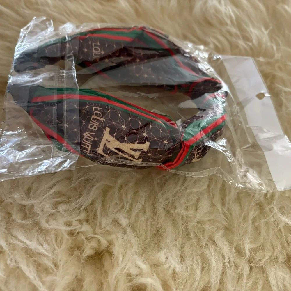 NWT Louis Vuitton Brown and Green Hairband
